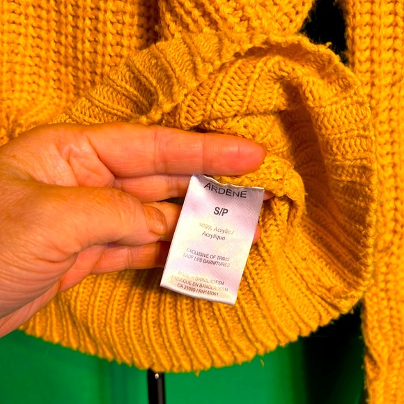 Arden Basic S Wide Sweater good for M Size Knitted LongSleeves for AnyOccasions - Picture 4 of 10